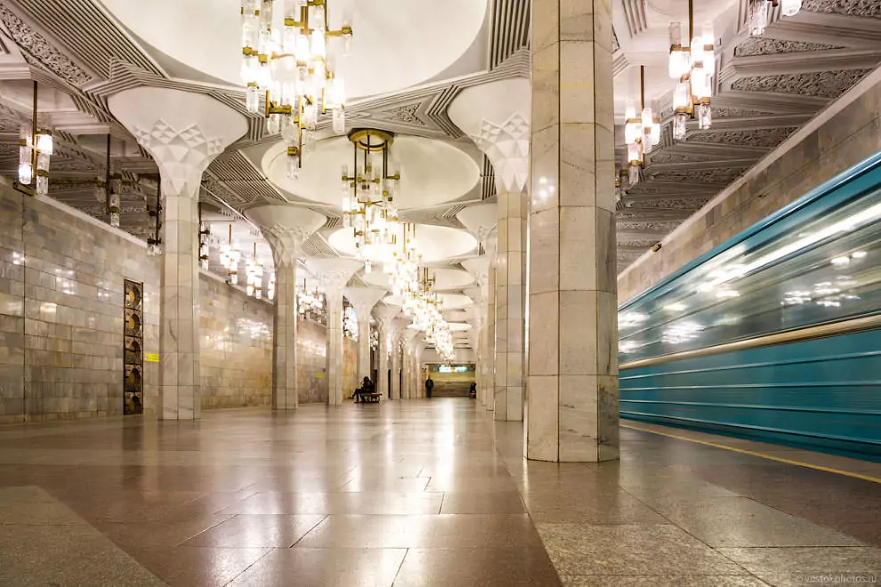 - Ташкентское метро станция Хамза